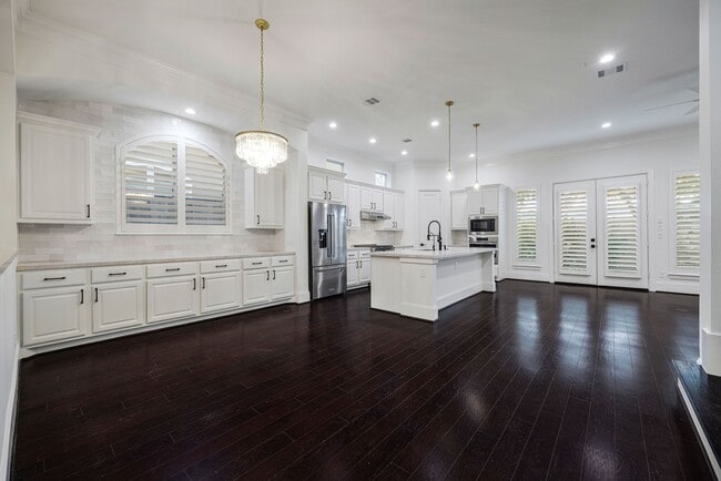 Building Photo - 8213 Cabernet Ln