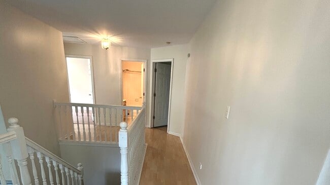 Building Photo - 1120 Fieldstone Ln