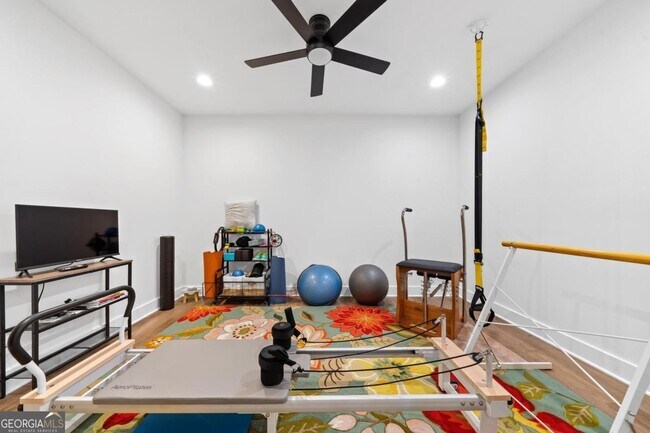Building Photo - 1100 Hidden Hills Cir
