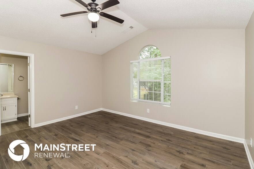 Building Photo - 770 Stonebridge Crescent