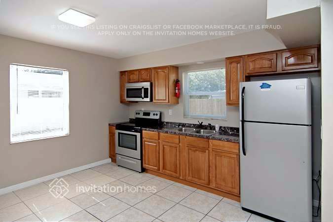 Building Photo - 14720 Mockingbird Ln E