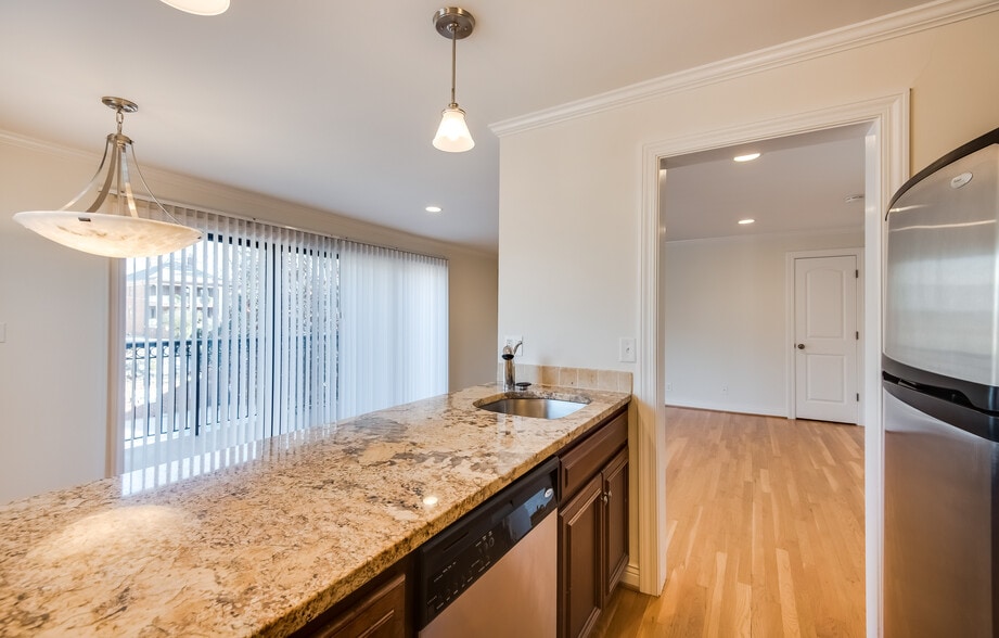 Building Photo - 3732 Locust St