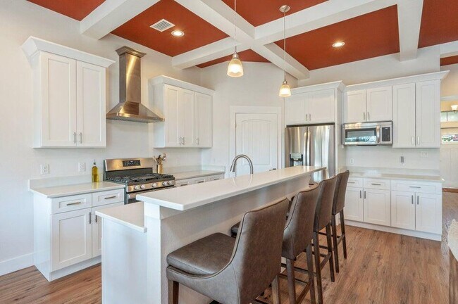 Building Photo - 508 Hideaway Ln
