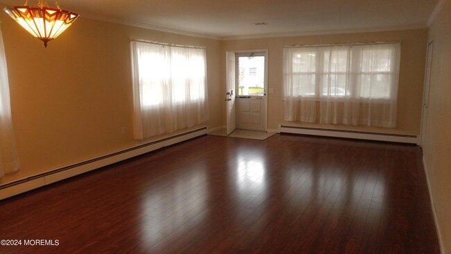 Building Photo - 48 Rodhos St