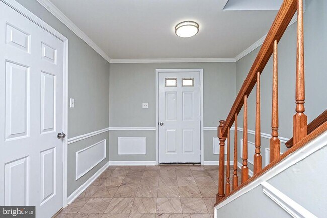Building Photo - 105 Sunny Hill Ct