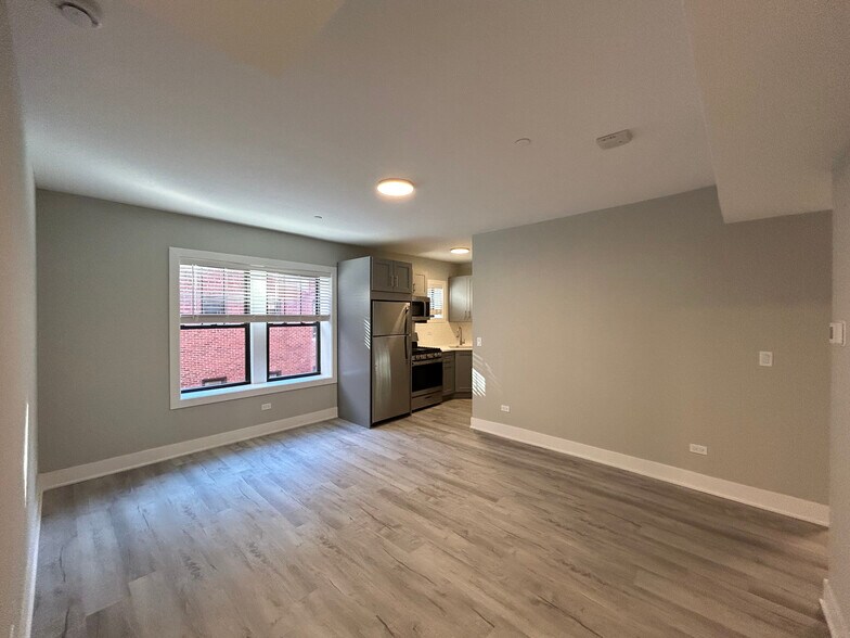 Building Photo - 1131 Oak Ave
