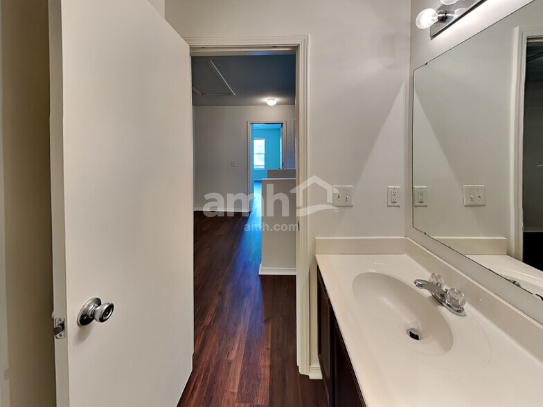 Building Photo - 4430 Kiddle Ln