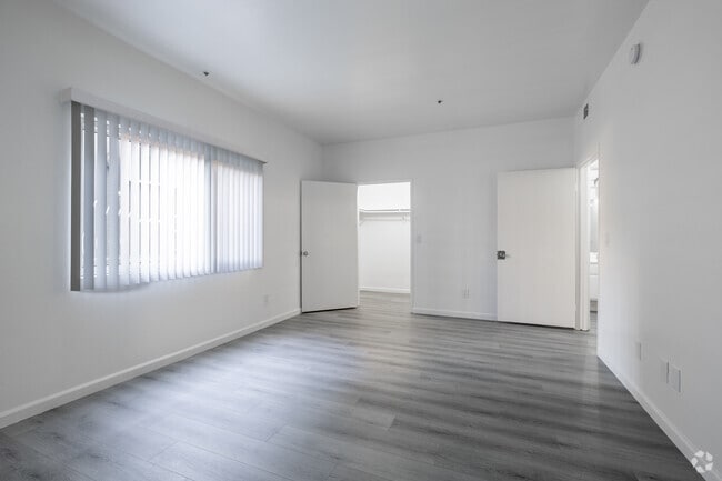 1BR, 1BA - 724SF - Highland Villas