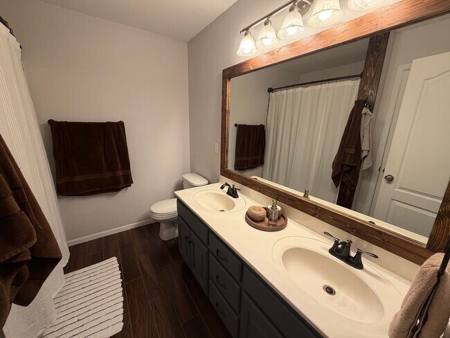 Building Photo - Italian Estates Property Management