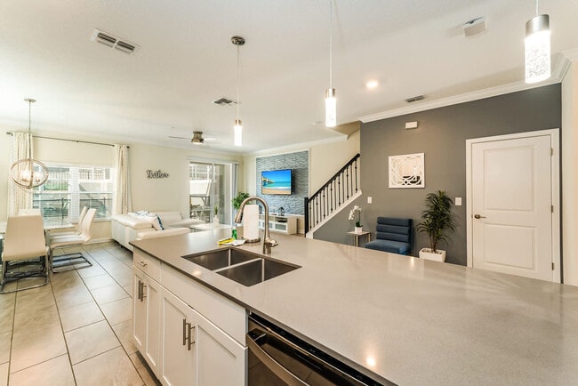 Building Photo - 1264 Challenge Dr