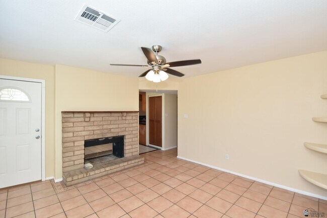 Building Photo - 2878 S 18th Ave