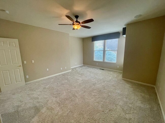 Building Photo - Beautiful Home in ArrowCreek!