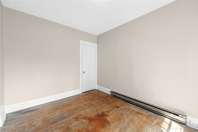 Building Photo - 1695 Glenmont Rd