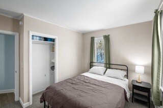 Building Photo - 46 Willow St