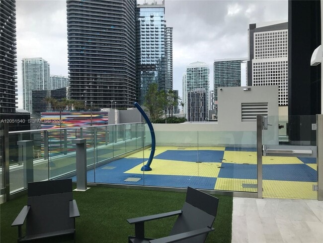 Building Photo - 1010 Brickell Ave