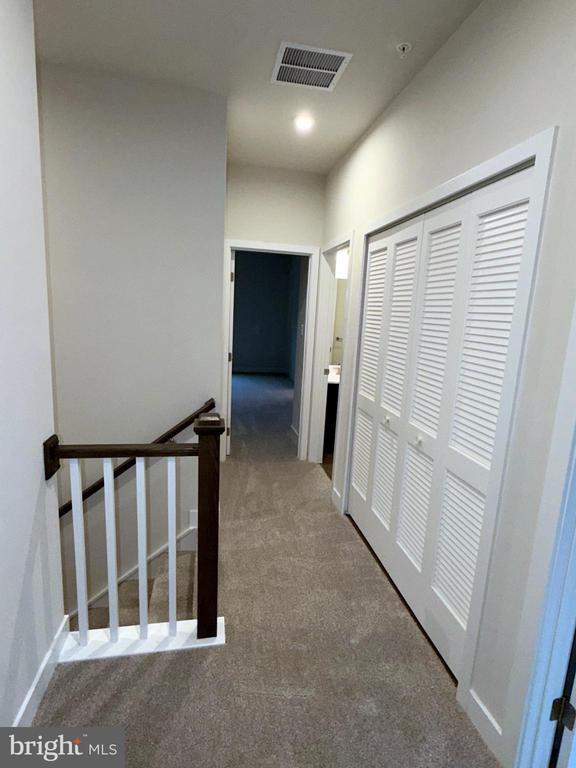 Building Photo - 9331 Klamath Ct