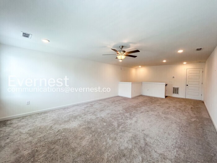 Building Photo - 2311 Murano Dr