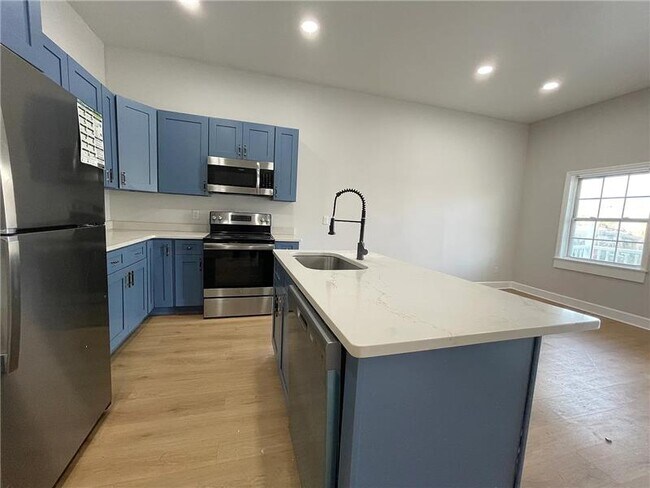 Building Photo - 29 Cornwall St