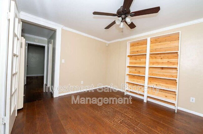 Building Photo - 4982 Baltimore Dr