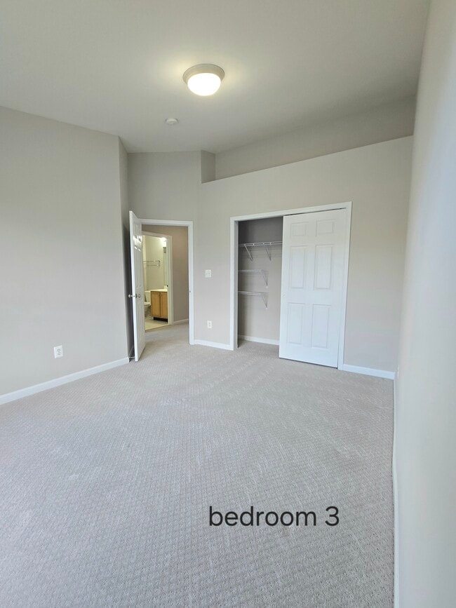 Building Photo - 25282 McIntyre Sq