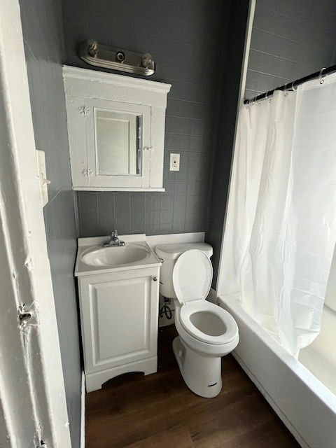 Building Photo - 3079 E 130th St