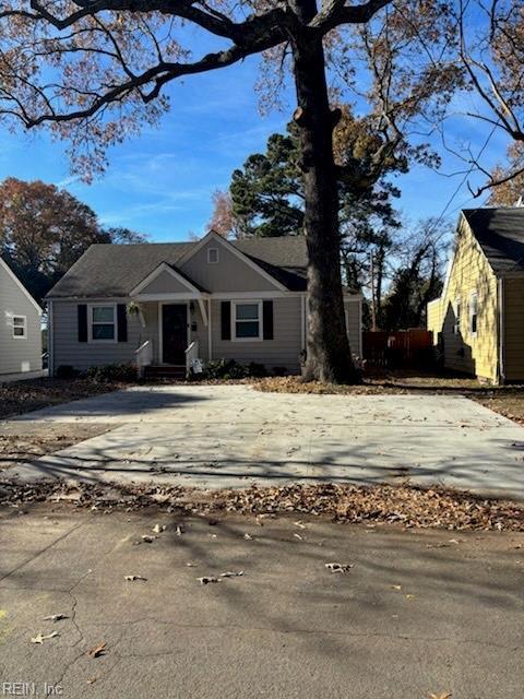 Building Photo - 2605 Bapaume Ave