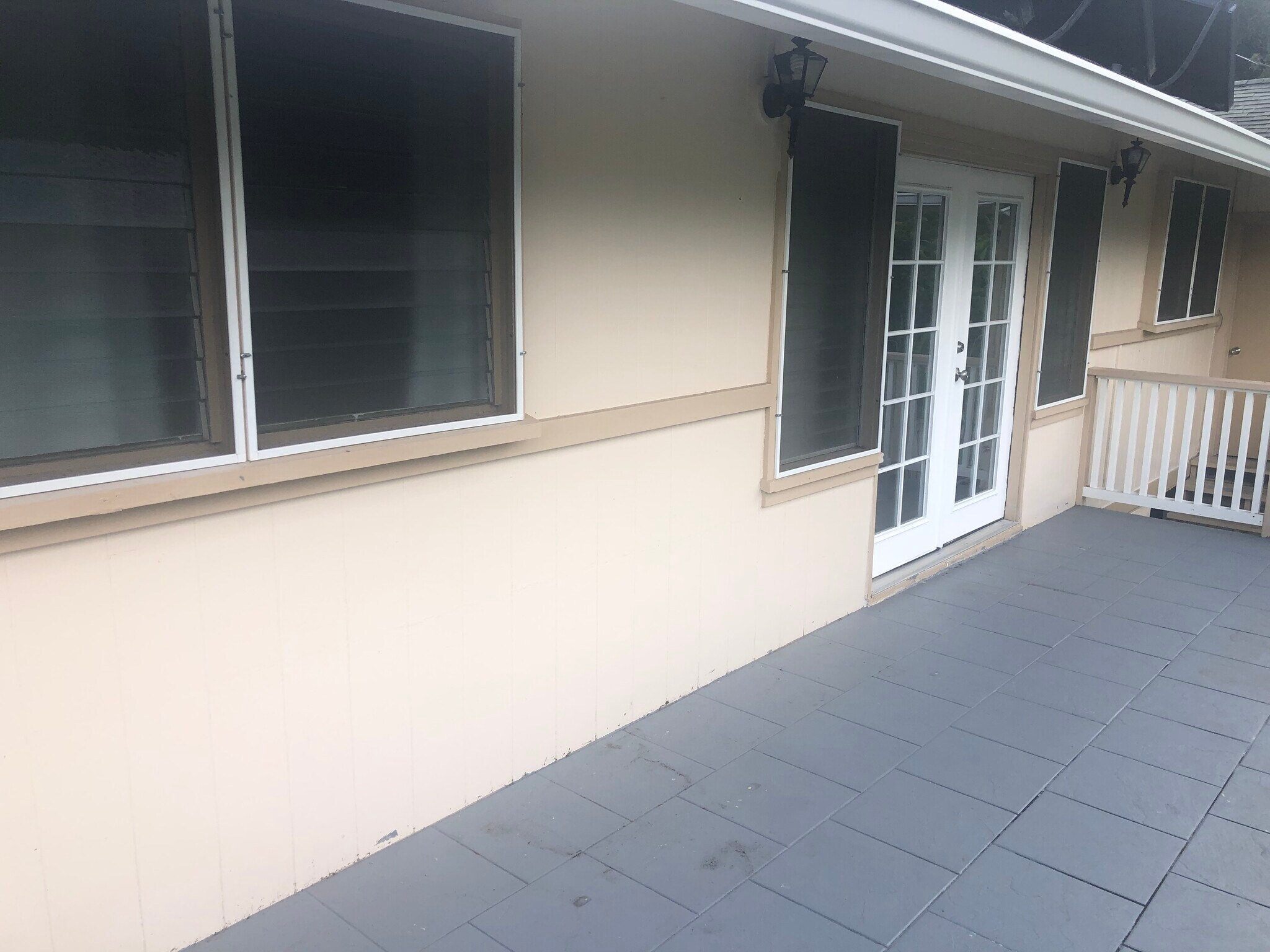 Building Photo - 45-553 Ualani Pl