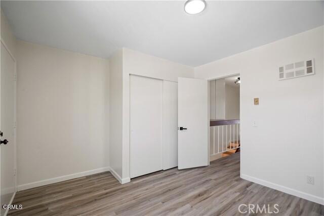 Building Photo - 271 S Ventura Rd
