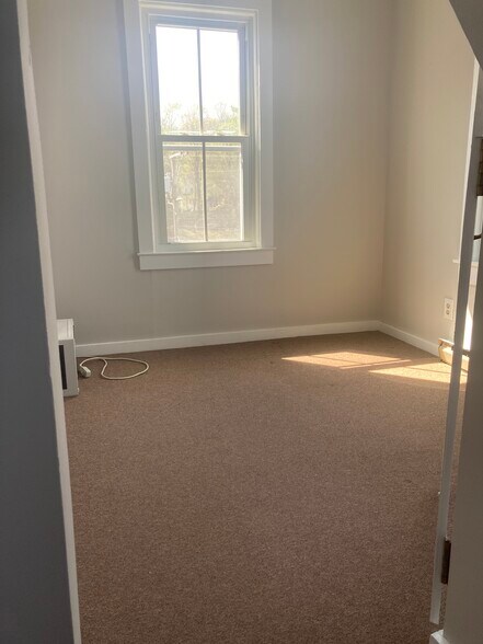 Building Photo - 93 Greenwood Ave