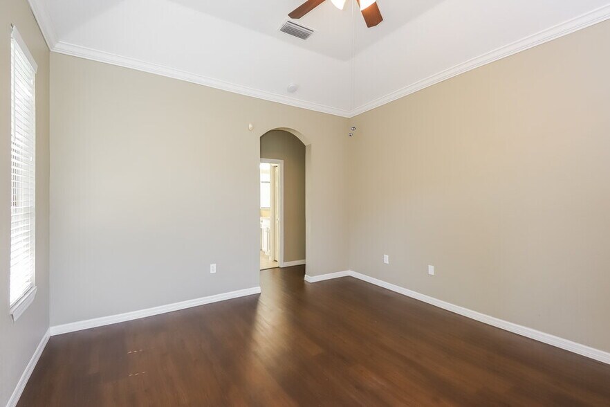 Building Photo - 19103 Dove Creek Dr
