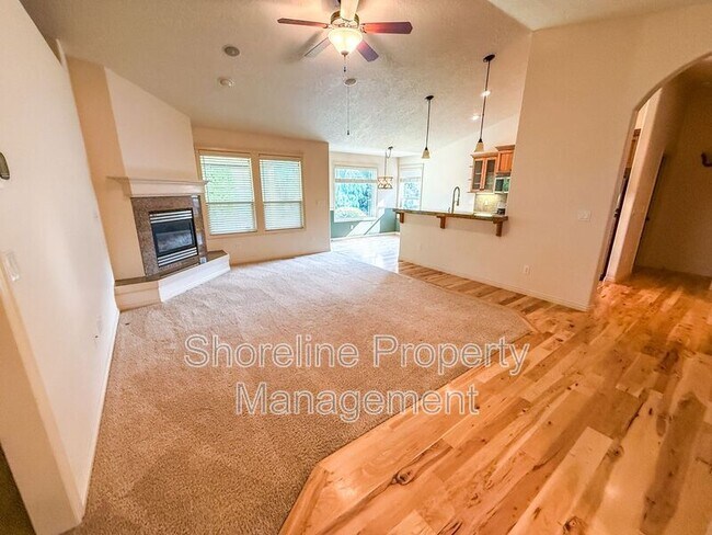 Building Photo - 2328 E Satterfield St