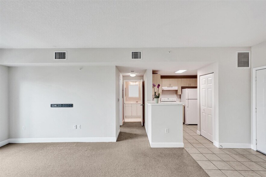 Building Photo - 50 Menores Ave