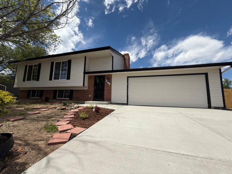 Building Photo - 4770 Newton Dr