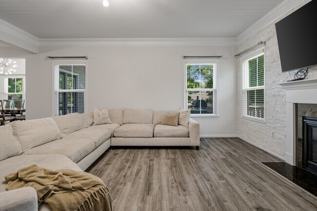 Building Photo - 16848 White Daisy Loop