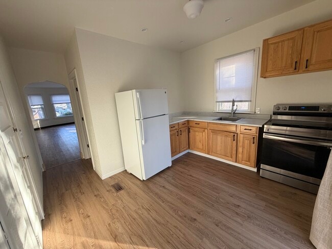 Building Photo - 6614 5th Ave