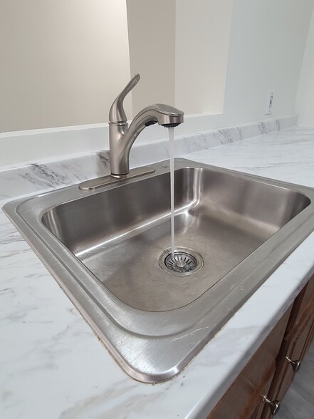 Building Photo - 6263 Limekiln Pike