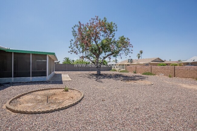 Building Photo - 17230 N Palo Verde Dr