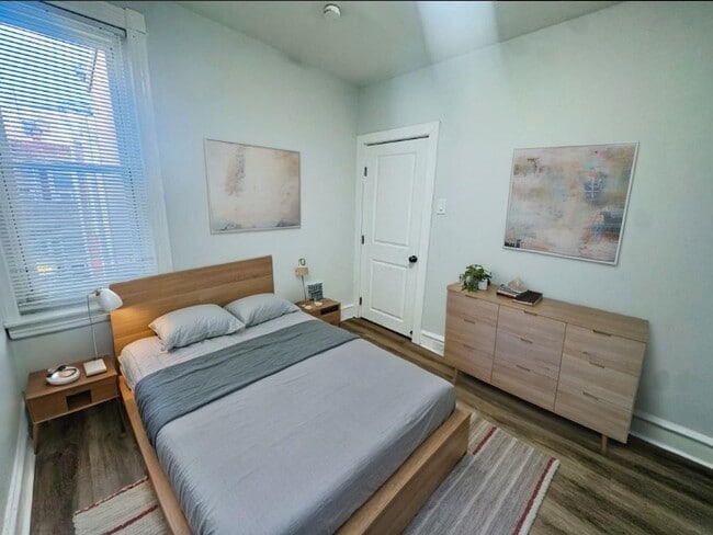 Building Photo - Refreshed 3BR/1.5Bth Home! Section 8 Accepted.