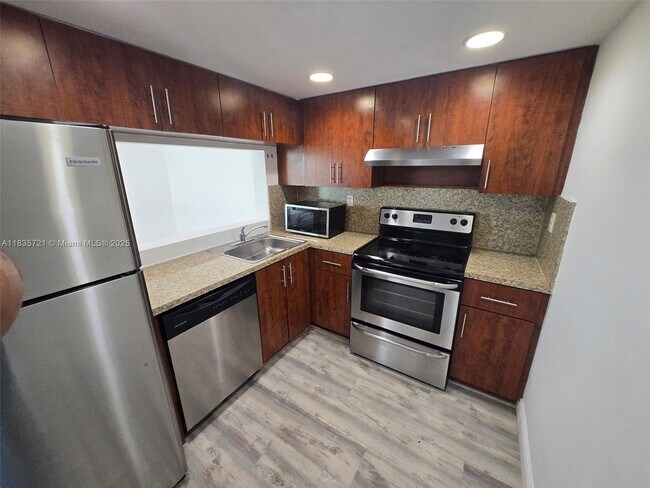 Building Photo - 11790 SW 18th St