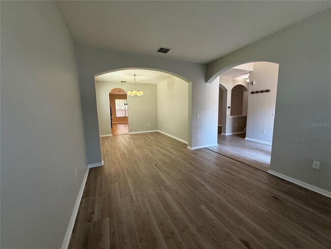 Building Photo - 944 Lost Grove Cir