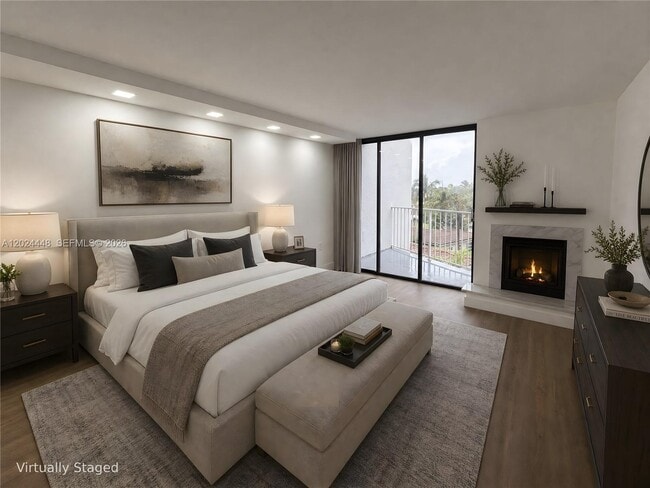 Building Photo - 1222 Hillsboro Mile