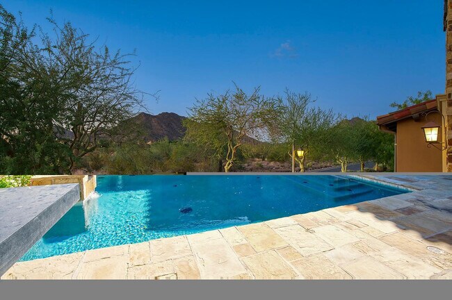 Building Photo - 10287 E Diamond Rim Dr