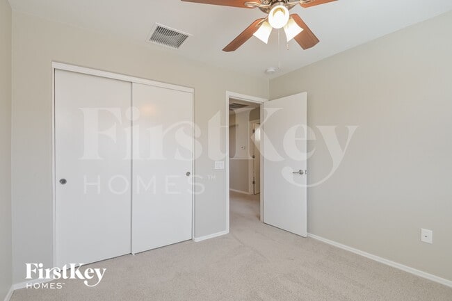 Building Photo - 10621 E Singing Canyon Dr