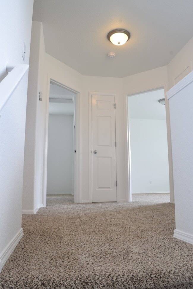 Building Photo - Beautiful, 3 Bed 1.5 Bath Home In Willamet...