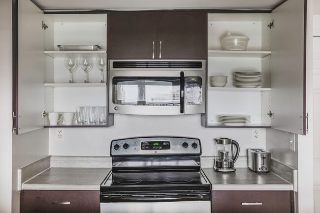 Building Photo - 850 N Randolph St