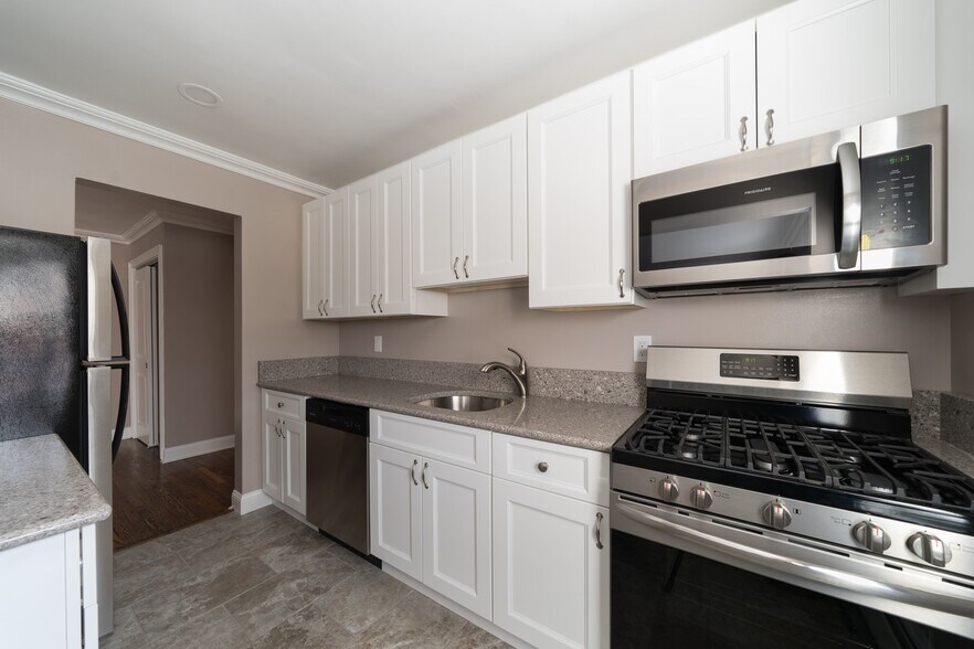 Interior Photo - Hickory Manor: In-Unit Washer & Dryer, Hea...
