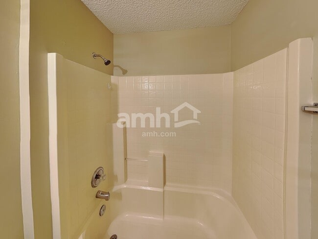 Building Photo - 1127 Hidden Cove Cir S