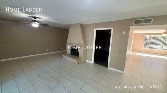 Building Photo - 1128 E Broadmor Dr