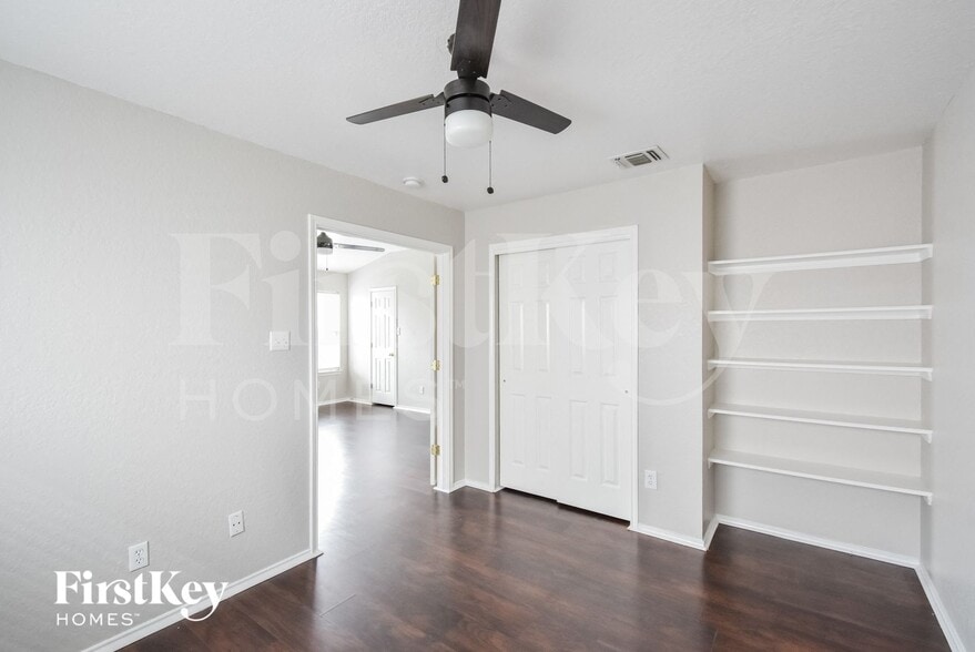 Building Photo - 9407 Raton Falls