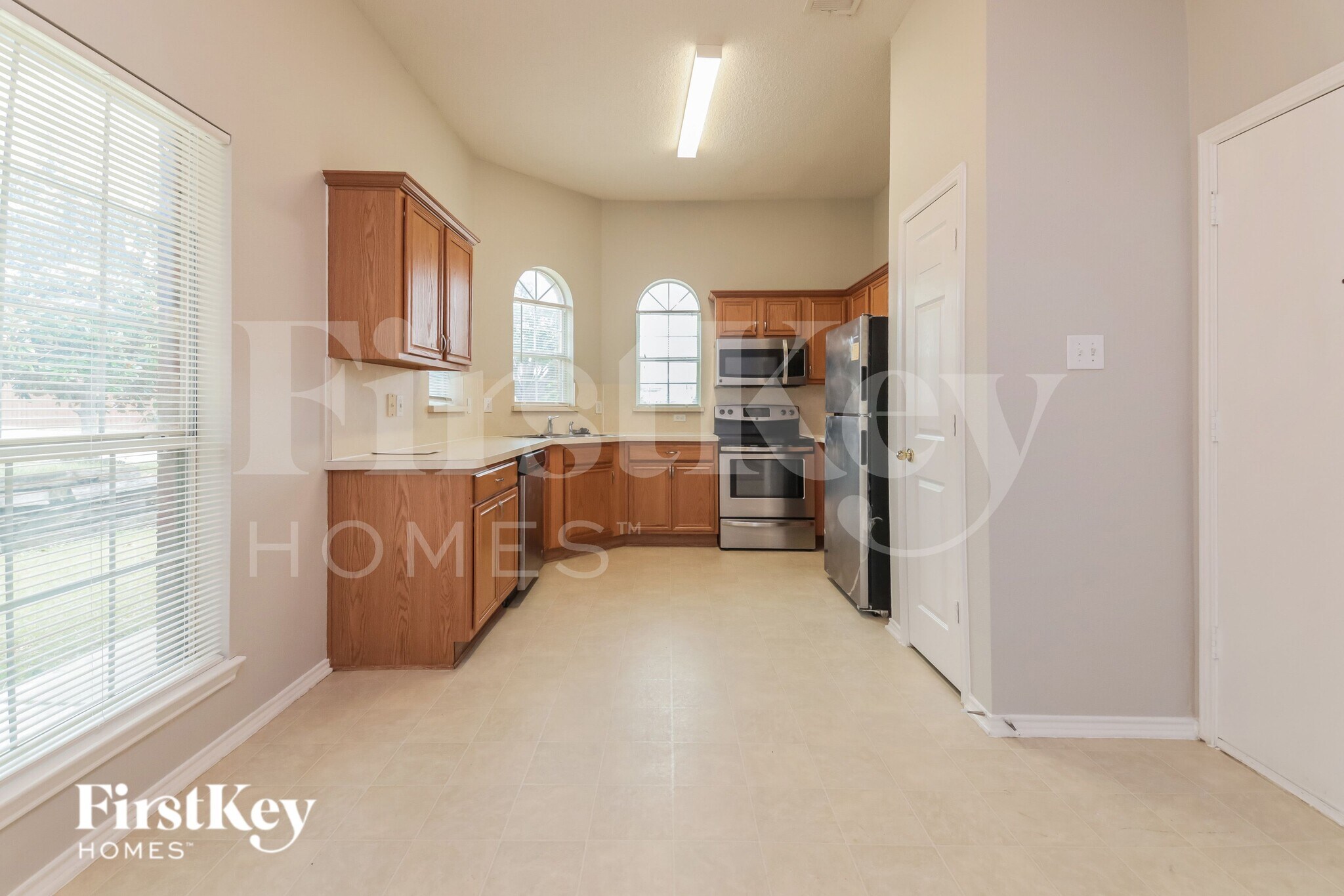 Building Photo - 144 Pinion Ln